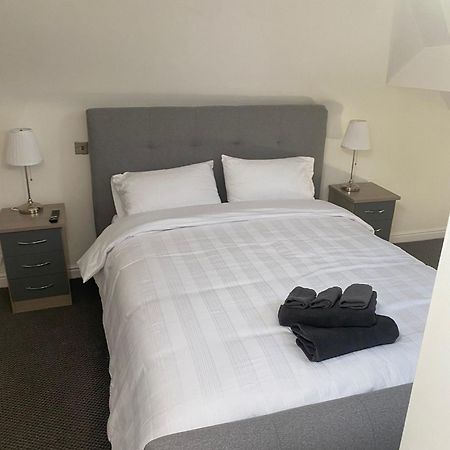 Spacious 2 Bedroom Apartment Liverpool Exteriör bild