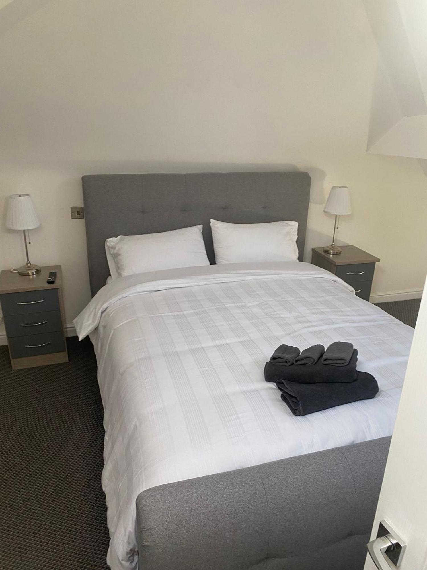Spacious 2 Bedroom Apartment Liverpool Exteriör bild