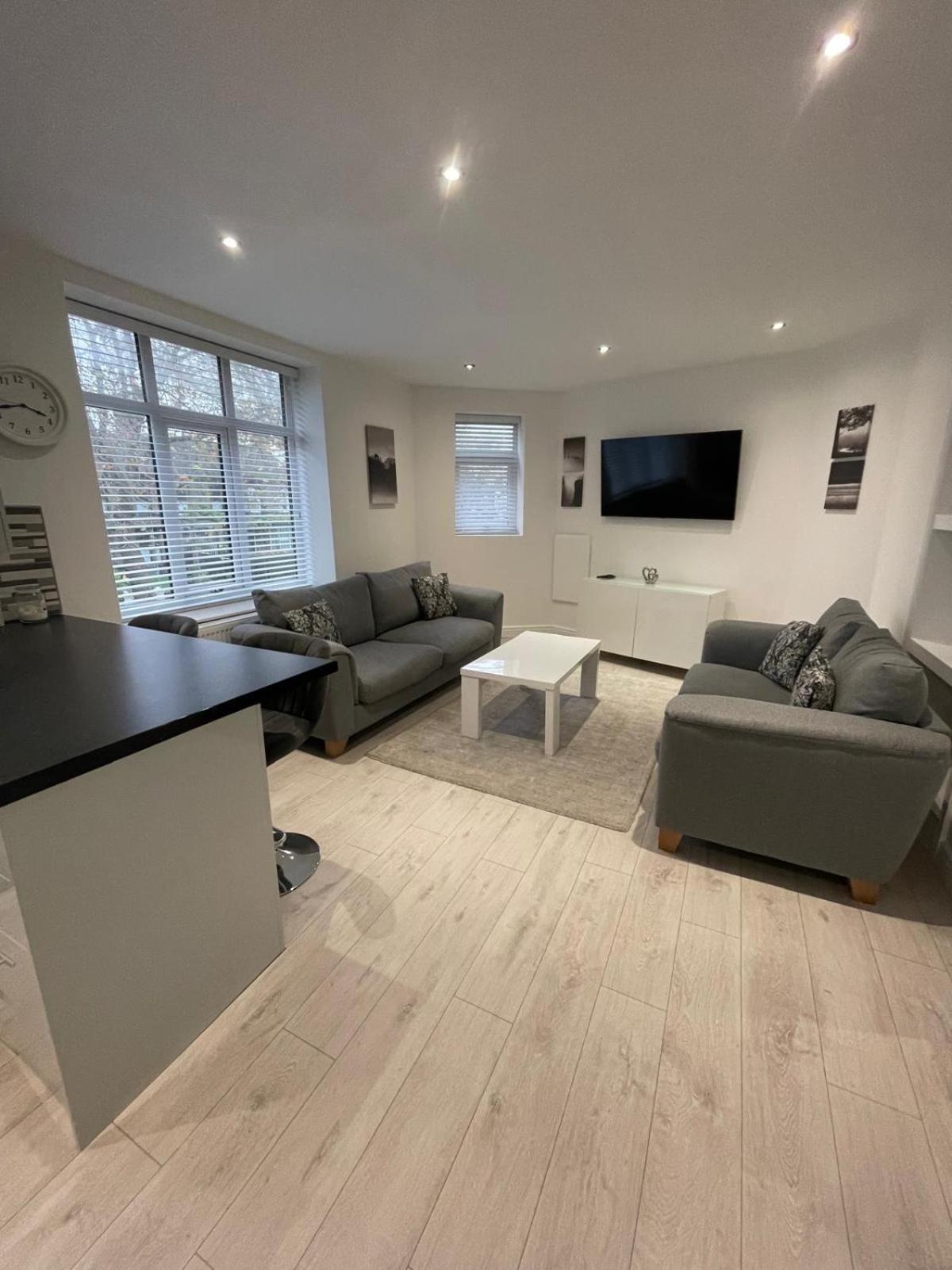Spacious 2 Bedroom Apartment Liverpool Exteriör bild